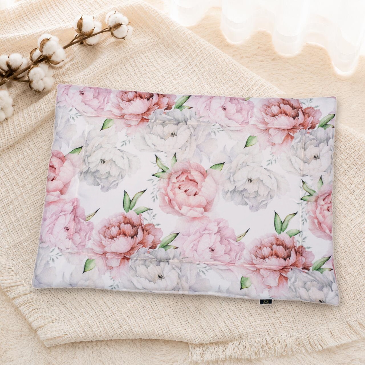 FLAT BAMBOO PILLOW PEONIES